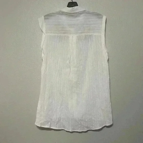 Chrysanthemum Women’s Embroidered Top Size Medium - Picture 5 of 5